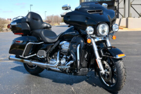 2019 Harley-Davidson® Ultra Limited Vivid Black thumb 0