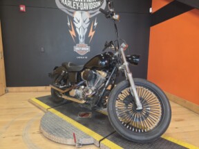 FXDCI 2005 Super Glide® Custom thumb 0