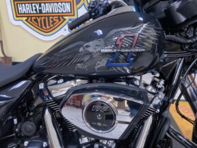 2026 Harley-Davidson® Street Glide® Midnight Ember Chrome Trim FLHX thumb 3