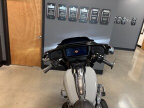2024 Harley-Davidson® Street Glide® Billiard Gray thumb 0