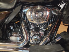 FLHTK 2013 Electra Glide® Ultra Limited thumb 2
