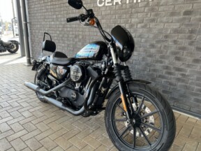 2019 Harley-Davidson® Iron 1200™ Vivid Black thumb 3