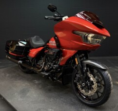 Harley-Davidson® CVO Road Glide ST 2026 FLTRXSTSE CITRUS HEAT thumb 3