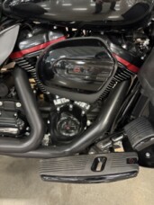2022 Harley-Davidson® Tri Glide® Ultra Vivid Black thumb 1