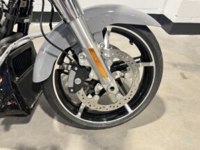 2026 Harley-Davidson® Street Glide® Dark Billiard Gray Chrome TrimFLHX thumb 2