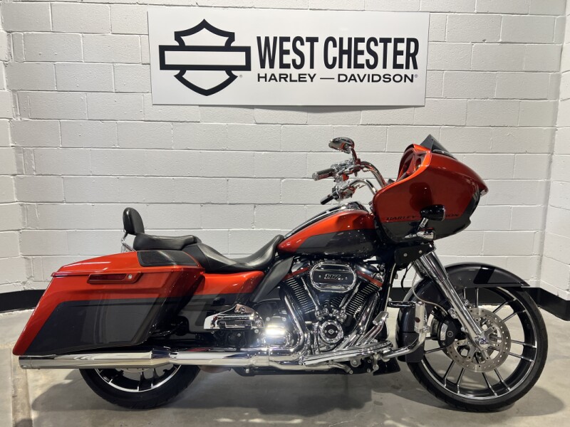 2018 Harley-Davidson® CVO™ Road Glide® Orange Lava & Dark Alloy  FLTRXSE