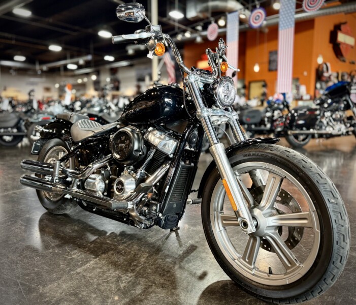 2022 Harley-Davidson® Softail Standard® Vivid Black