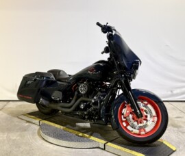 2017 Street Glide® Special FLHXS thumb 2