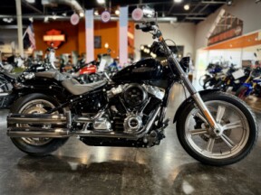 2022 Harley-Davidson® Softail Standard® Vivid Black thumb 3