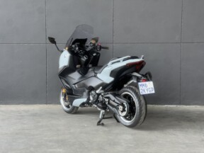 2025 YAMAHA 560 T MAX GREY thumb 0