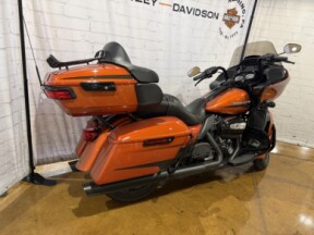 2020 Harley-Davidson® Road Glide® Limited FLTRK 619074 Scorched Orange/Black Denim thumb 3