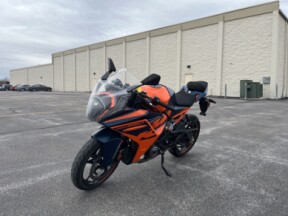 2023 KTM RC 390 thumb 1