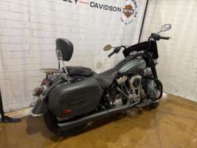 2025 Harley-Davidson® Heritage Classic FLHC 0462778 Iron Horse Metallic w/Cast Wheels thumb 3