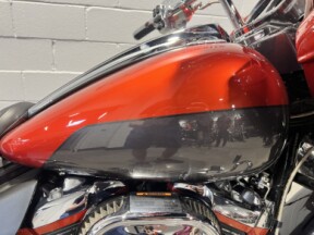 2018 Harley-Davidson® CVO™ Road Glide® Orange Lava & Dark Alloy  FLTRXSE thumb 3