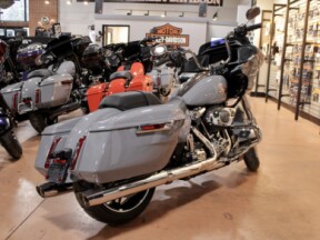 2026 Harley-Davidson Road Glide Grand American Touring thumb 2