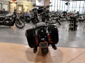 2026 Harley-Davidson Road Glide Grand American Touring thumb 1