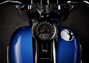 2025 Harley-Davidson® Fat Boy™ 117 Vivid Black thumb 2