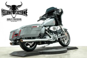 2026 Harley-Davidson® Street Glide® Dark Billiard Gray - Chrome thumb 3