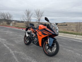 2023 KTM RC 390 thumb 3