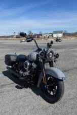 2026 Harley-Davidson® Heritage Classic Dark Billiard Gray Black Laced Wheels thumb 3