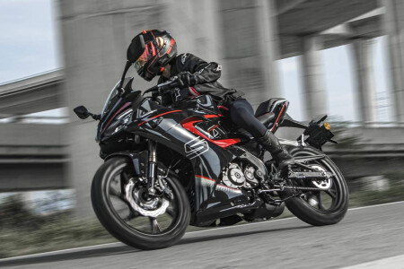 QJMOTOR SRK 125R - Learner Legal Sports Bike