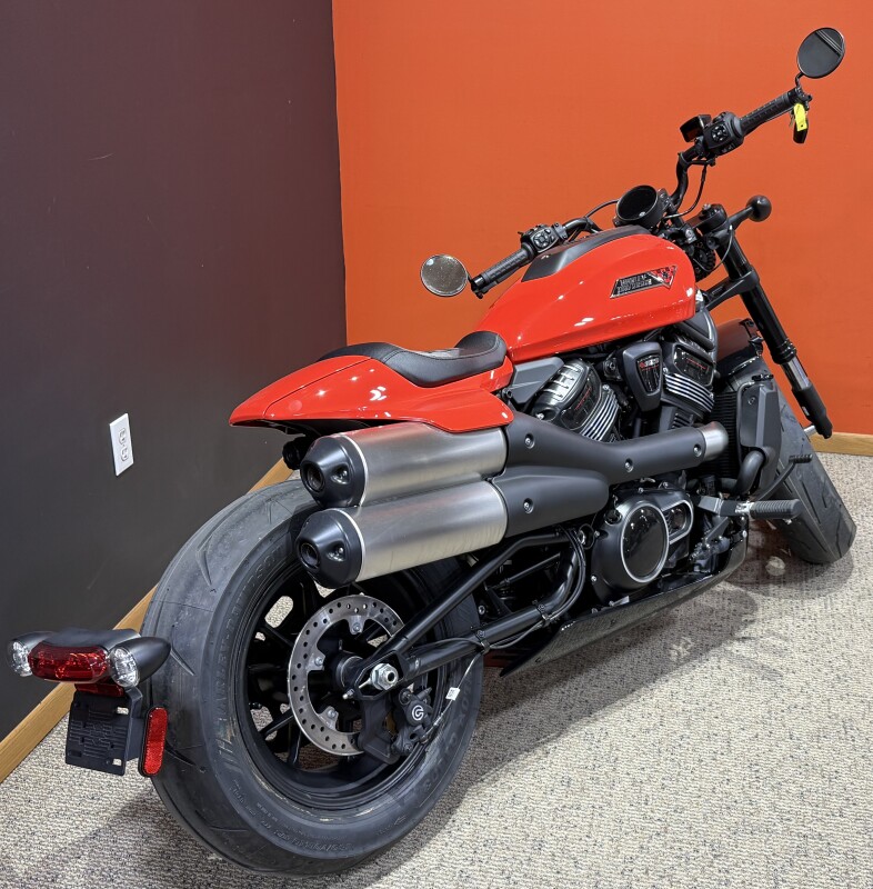 2026 Harley-Davidson® Sportster® S Blood Orange Black Trim, photo 4
