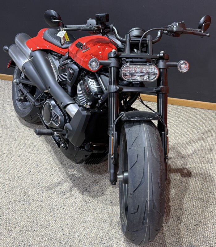 2026 Harley-Davidson® Sportster® S Blood Orange Black Trim, photo 2