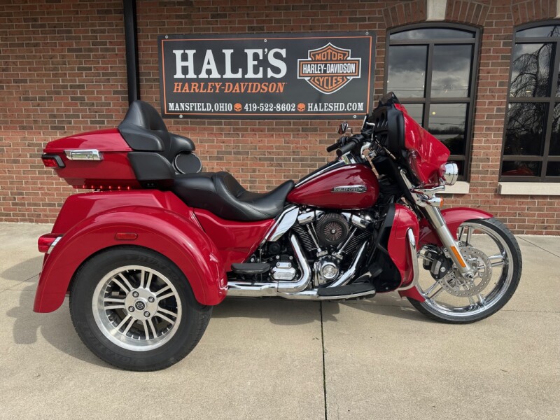 2021 Harley-Davidson Tri Glide Ultra Trike FLHTCUTG