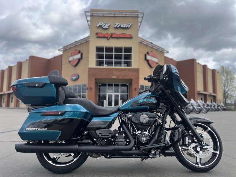 2026 Harley-Davidson® Street Glide® FLHX Teal Thunder / Vivid Black