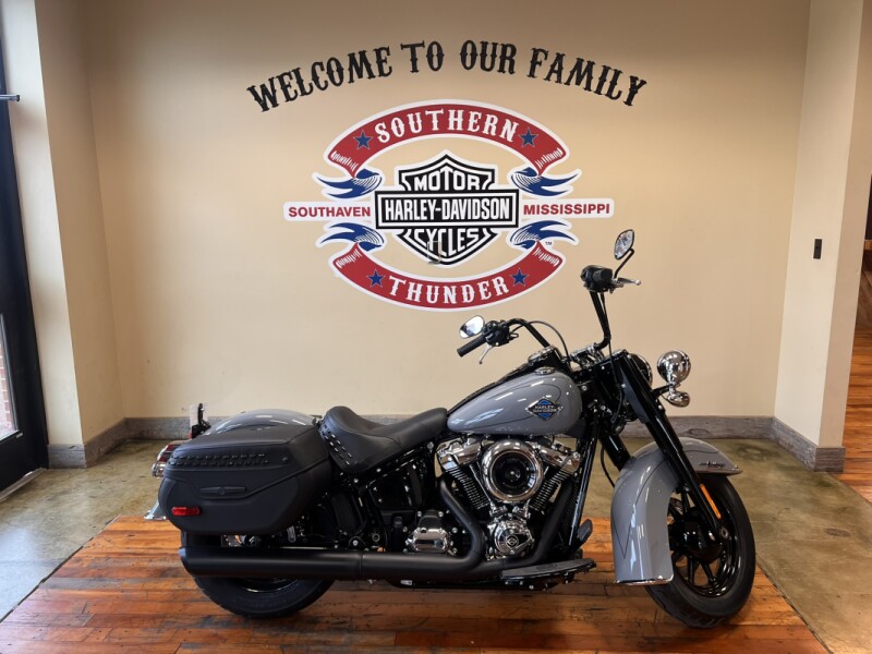 ハーレーダビットソン　ツーリングクラッシック FLSTC Softail Heritage Classic/ハーレーの新車・中古バイクを探す