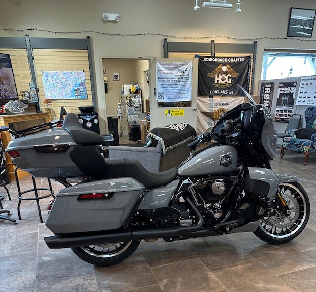 2026 Harley-Davidson® Street Glide Limited Dark Billiard Gray Black Trim