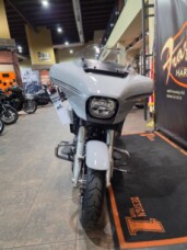 2024 Harley-Davidson® Street Glide® Billiard Gray thumb 2