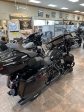 2026 Harley-Davidson® Street Glide Limited Vivid Black Black Trim thumb 2