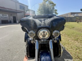 2013 Harley-Davidson® Tri Glide™ Ultra Classic® FLHTCUTG thumb 3