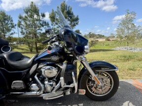 2013 Harley-Davidson® Tri Glide™ Ultra Classic® FLHTCUTG thumb 1