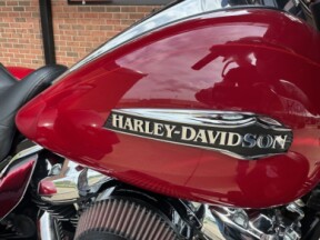 2021 Harley-Davidson Tri Glide Ultra Trike FLHTCUTG thumb 3