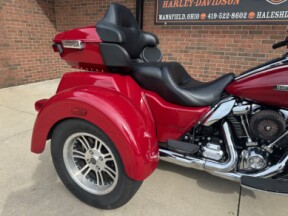 2021 Harley-Davidson Tri Glide Ultra Trike FLHTCUTG thumb 1