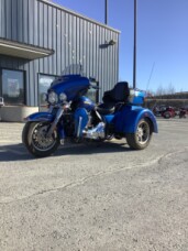 2017 Harley-Davidson® Tri Glide® Ultra  thumb 1