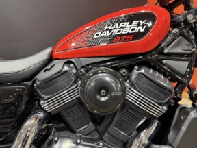 2026 Harley-Davidson® Nightster® Blood Orange Black Trim thumb 3