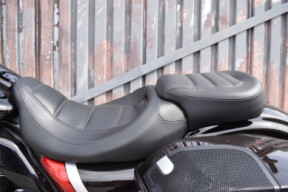 2021 Harley-Davidson® CVO™ Road Glide® FLTRXSE thumb 1