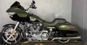 2026 Road Glide® FLTRX  thumb 2