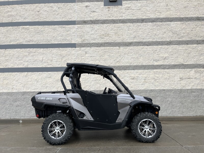 2014 Can-Am Commander Limited 