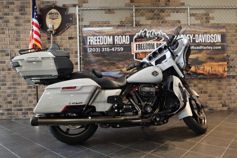 2020 CVO™ Limited (FLHTKSE)
