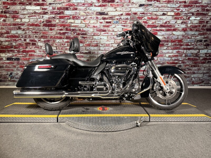 Harley-Davidson® Street Glide® Special 2017 FLHXS BLACK
