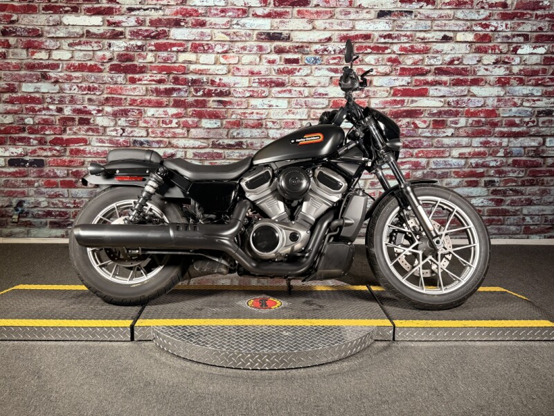 Harley-Davidson® Nightster™ Special 2024 RH975S BLACK DENIM