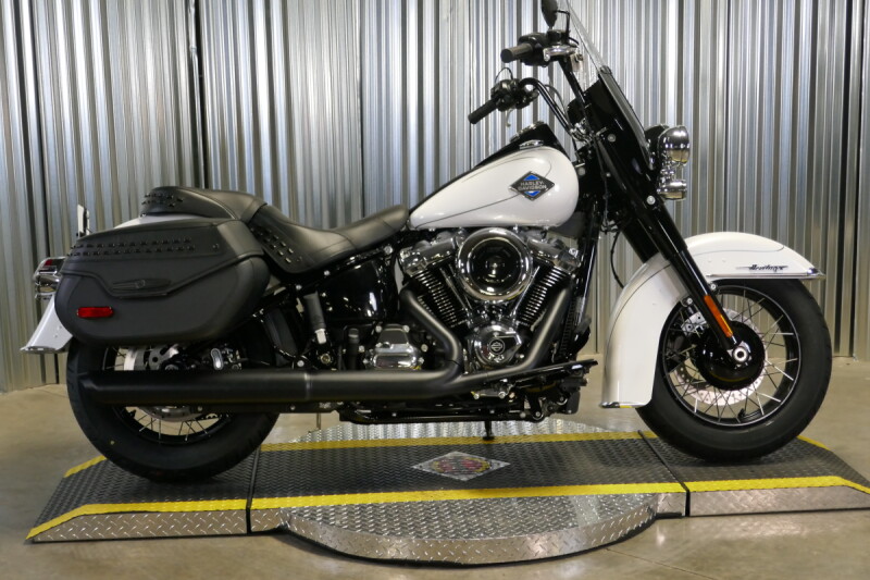2025 Harley-Davidson® Heritage Classic White Onyx w/Laced Wheels