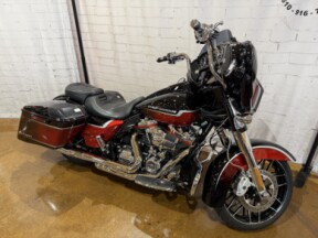 2021 Harley-Davidson<sup>®</sup> CVO<sup>™</sup> Street Glide<sup>®</sup> FLHXSE Sunset Orng & Black thumb 1
