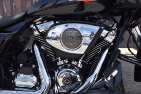 2025 Harley-Davidson® Road Glide® FLTRX thumb 3