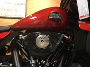 2026 Harley-Davidson® FLHXL Street Glide Limited thumb 2