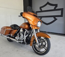 2015 Harley-Davidson® Street Glide® Special thumb 3